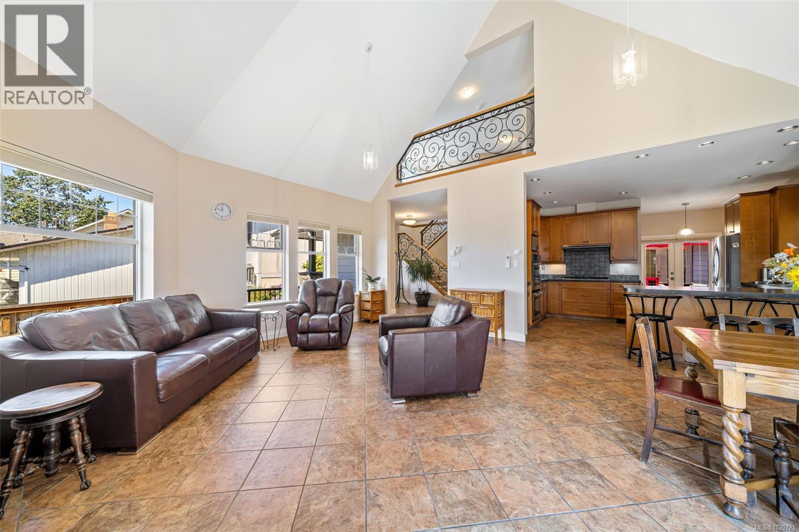  1286 Ocean View Drive, Saanich