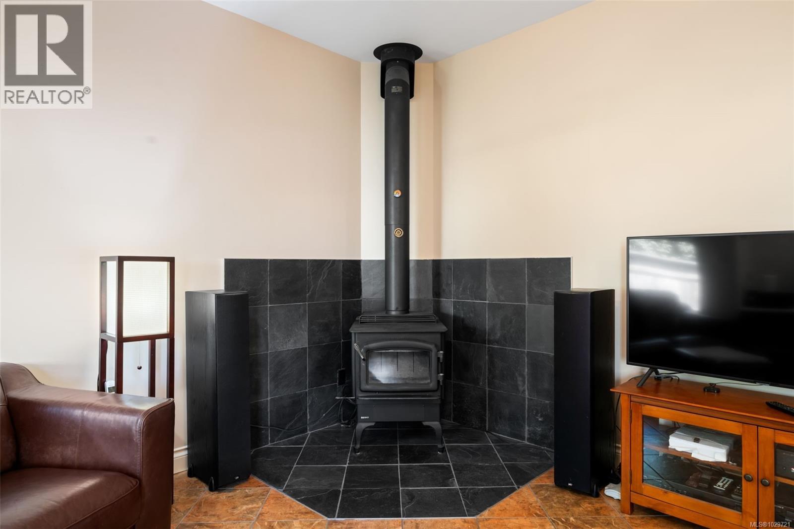  1286 Ocean View Drive, Saanich