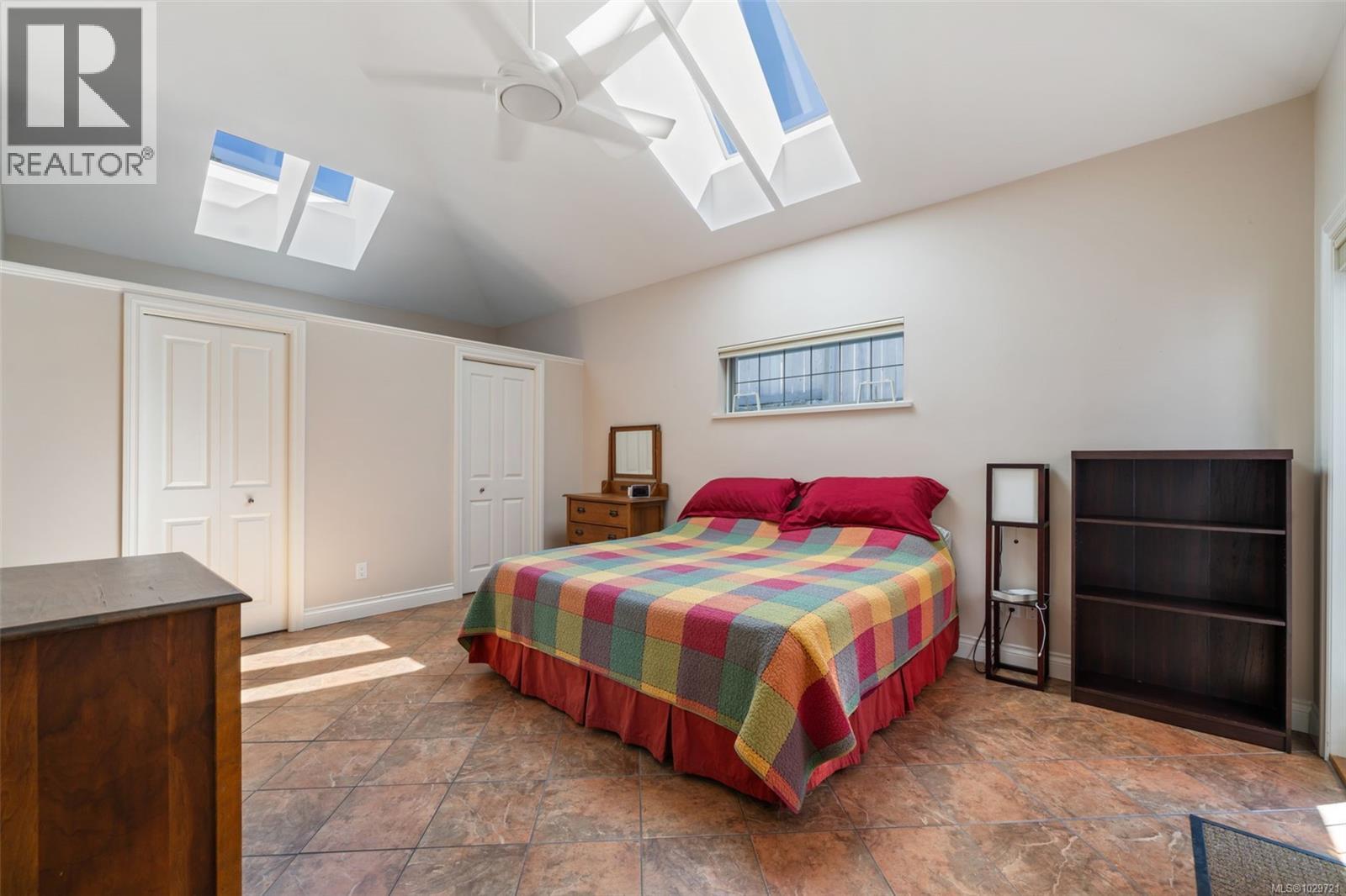  1286 Ocean View Drive, Saanich