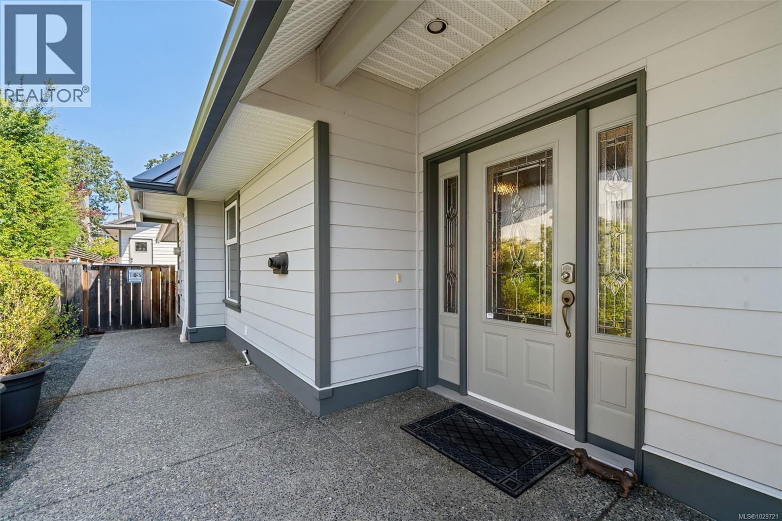  1286 Ocean View Drive, Saanich