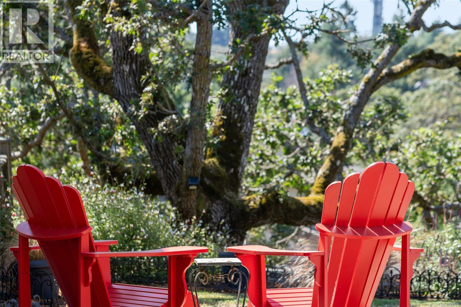  1286 Ocean View Drive, Saanich