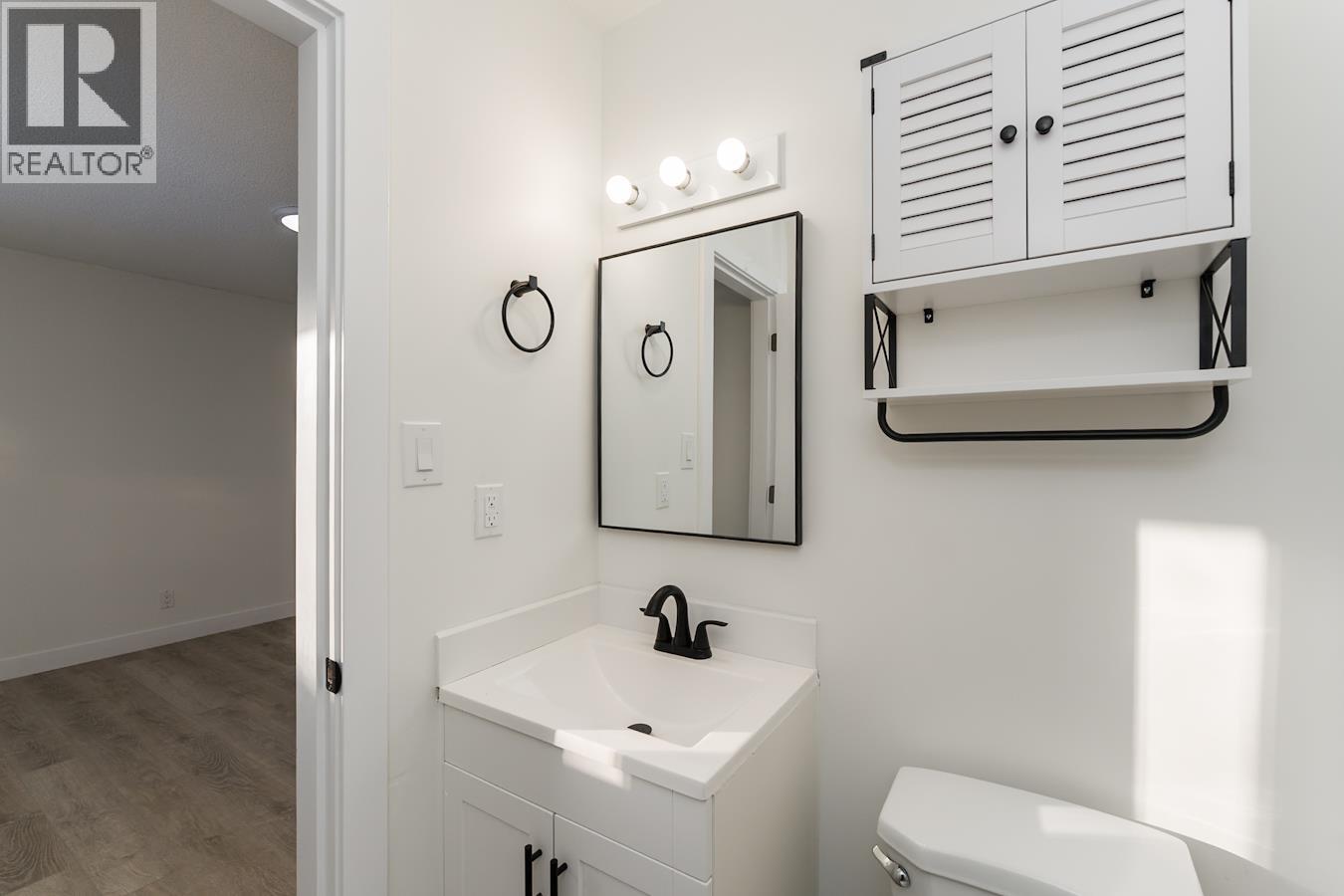 7790 QUEENS CRESCENT - 17