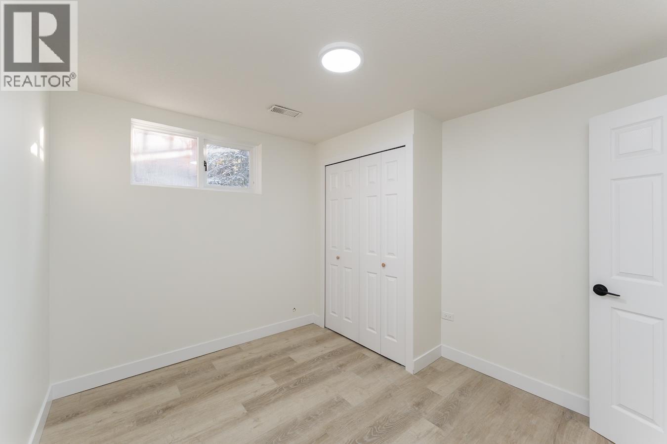 7790 QUEENS CRESCENT - 26