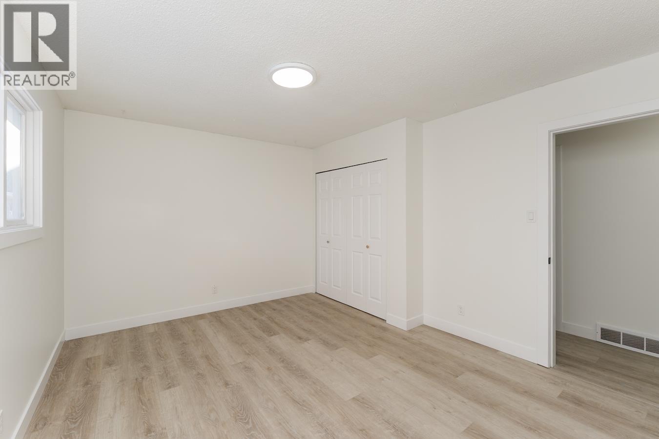 7790 QUEENS CRESCENT - 15