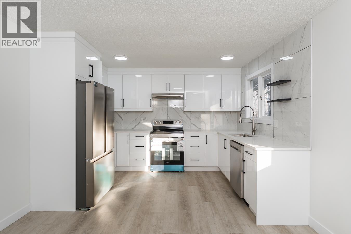 7790 QUEENS CRESCENT - 6