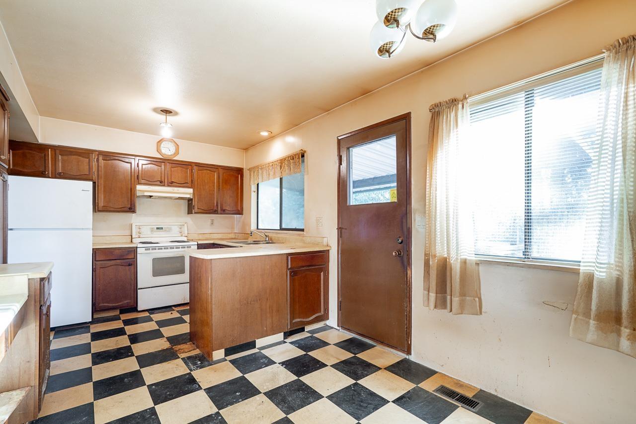 8689 DELCREST Drive, Delta