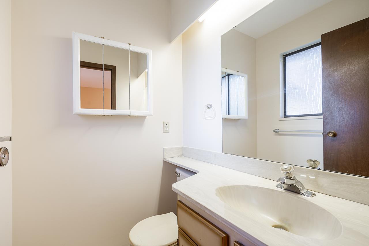 8689 DELCREST Drive, Delta