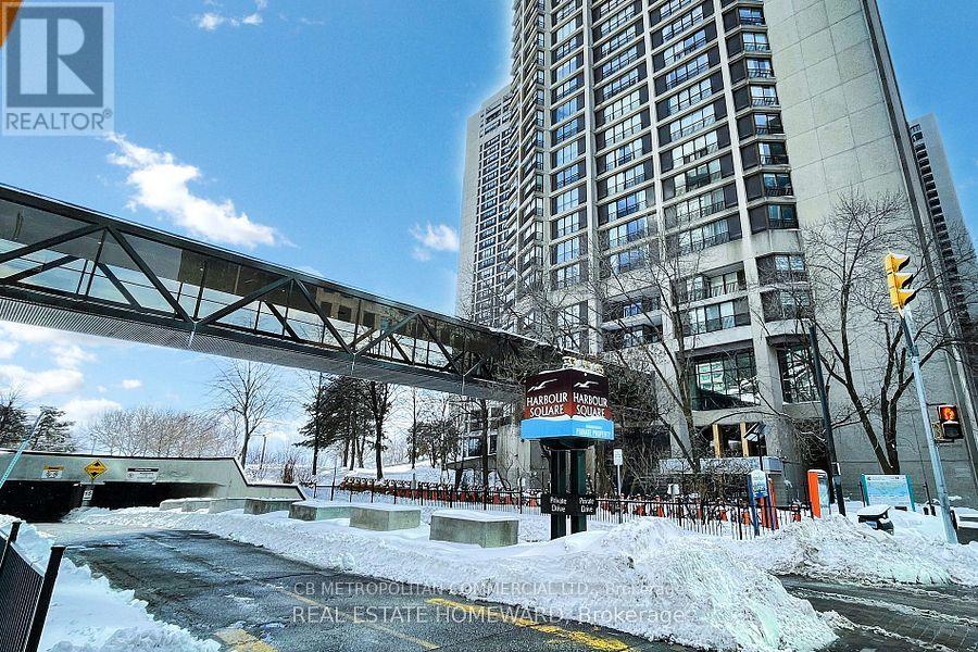 #3305 65 HARBOUR SQUARE - 25