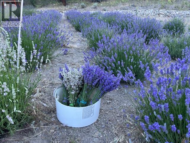  21825 Garnet Valley Road, Summerland