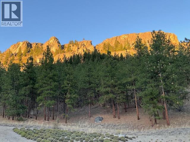  21825 Garnet Valley Road, Summerland