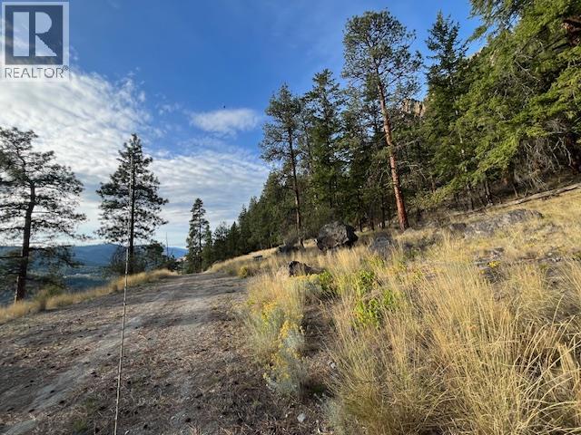  21825 Garnet Valley Road, Summerland