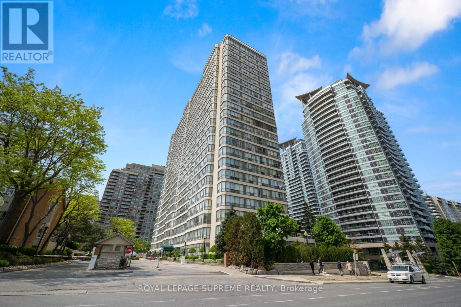 #914 55 ELM DRIVE W - 1