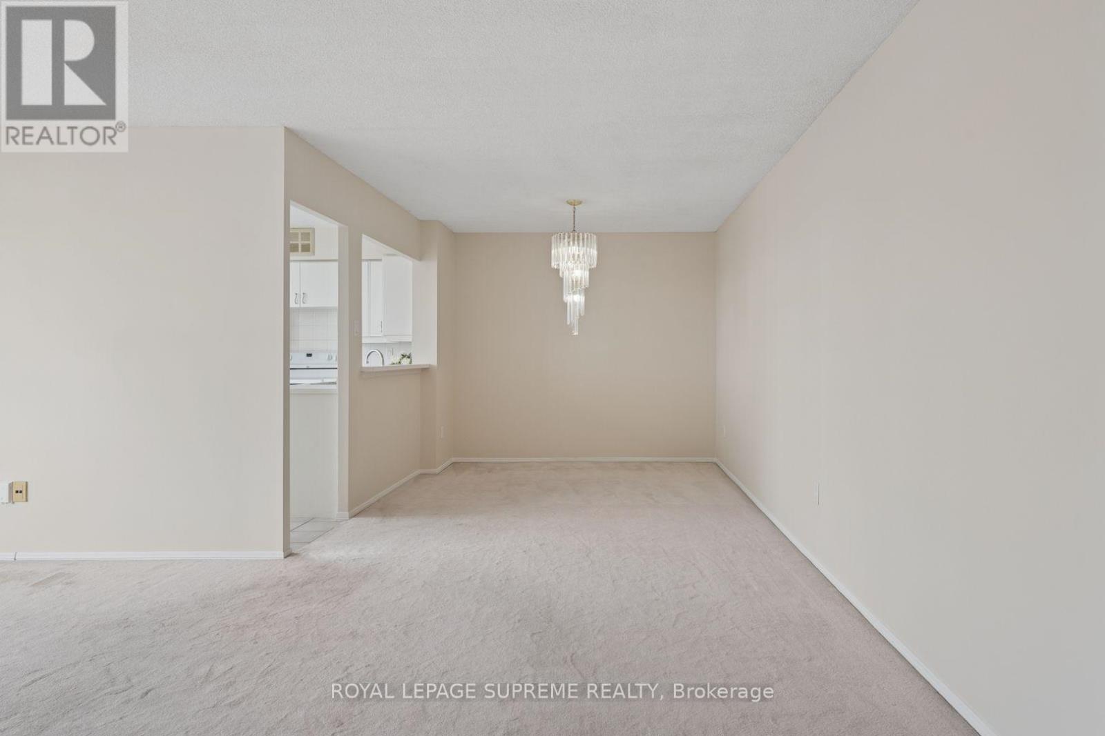 #914 55 ELM DRIVE W - 11