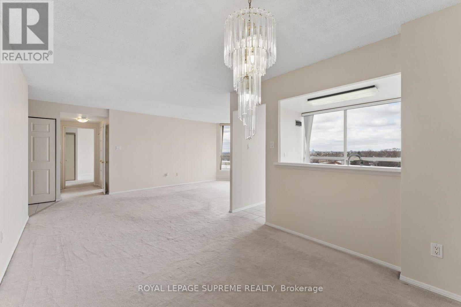 #914 55 ELM DRIVE W - 13