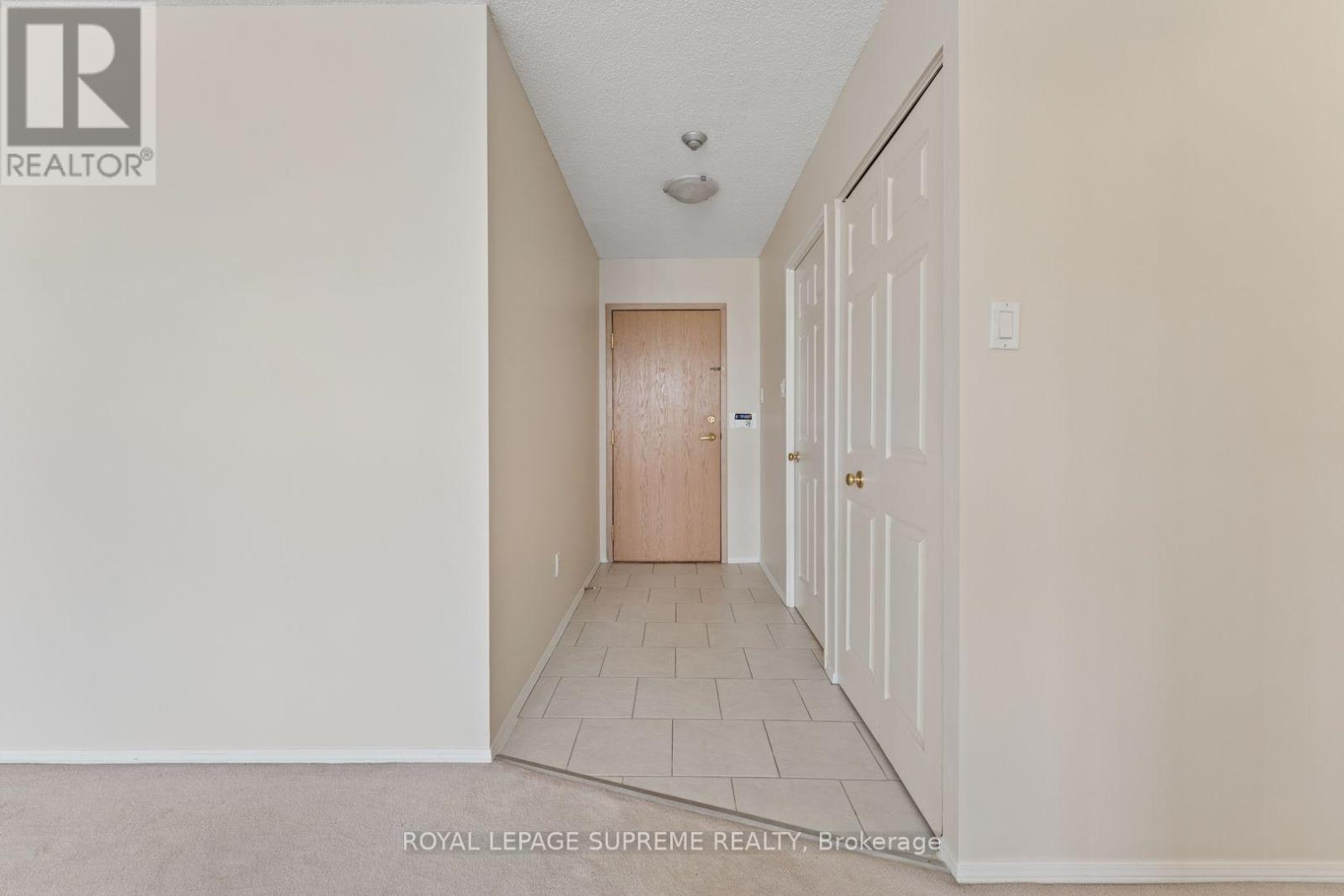 #914 55 ELM DRIVE W - 17