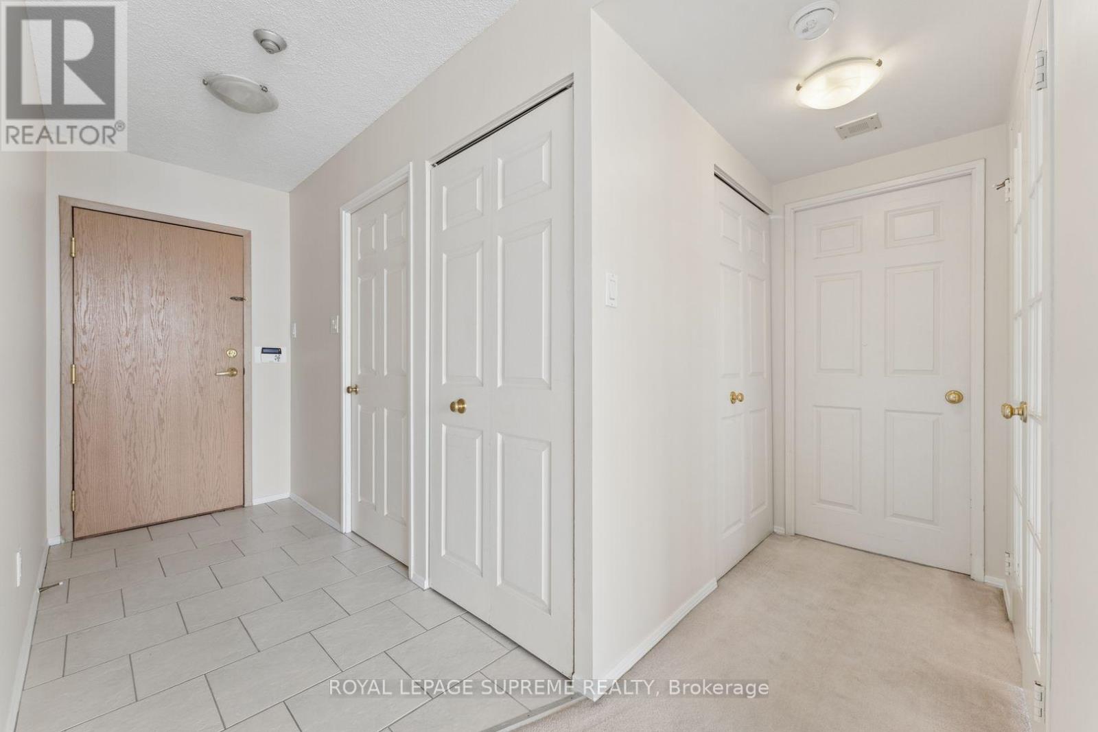 #914 55 ELM DRIVE W - 18