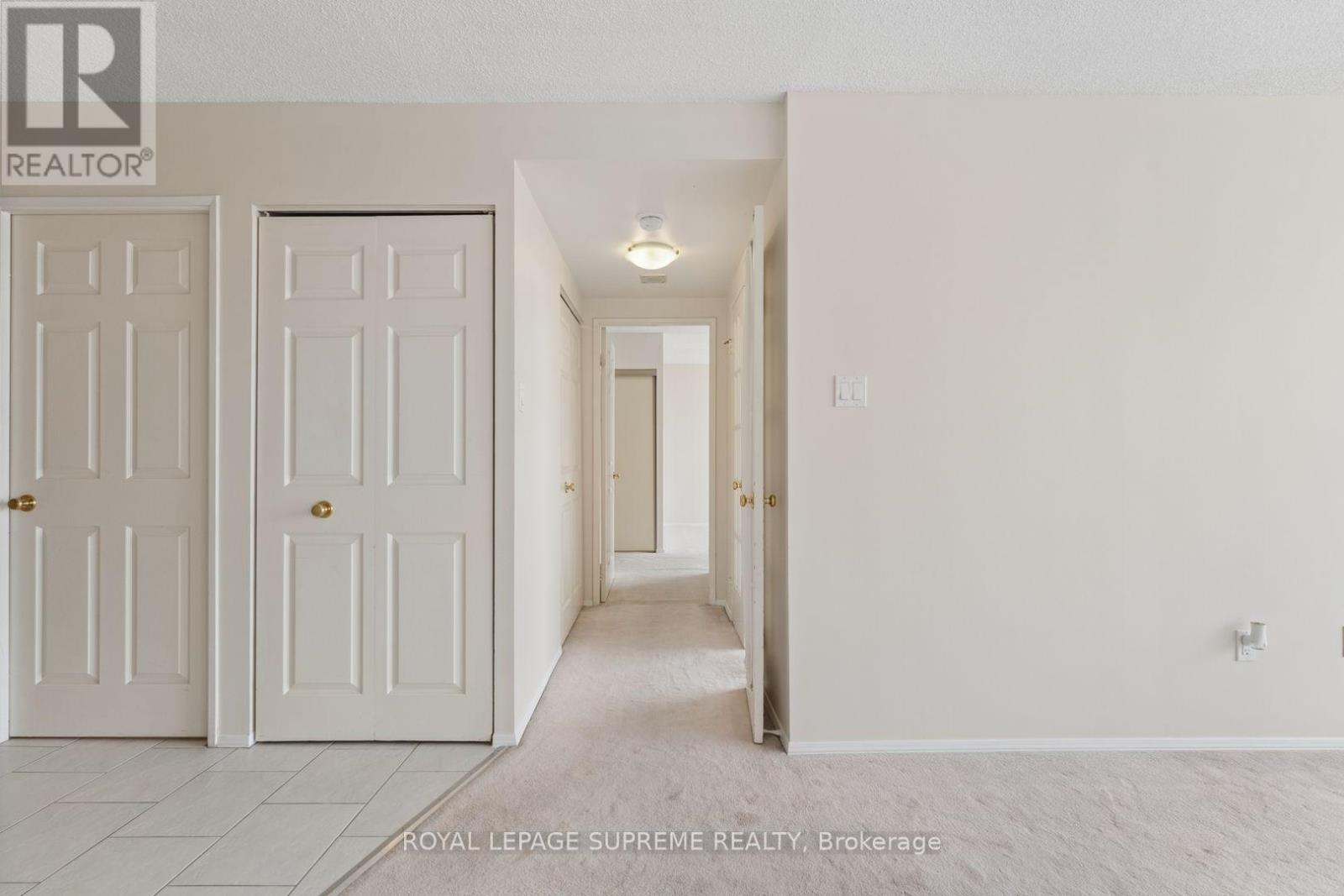 #914 55 ELM DRIVE W - 21