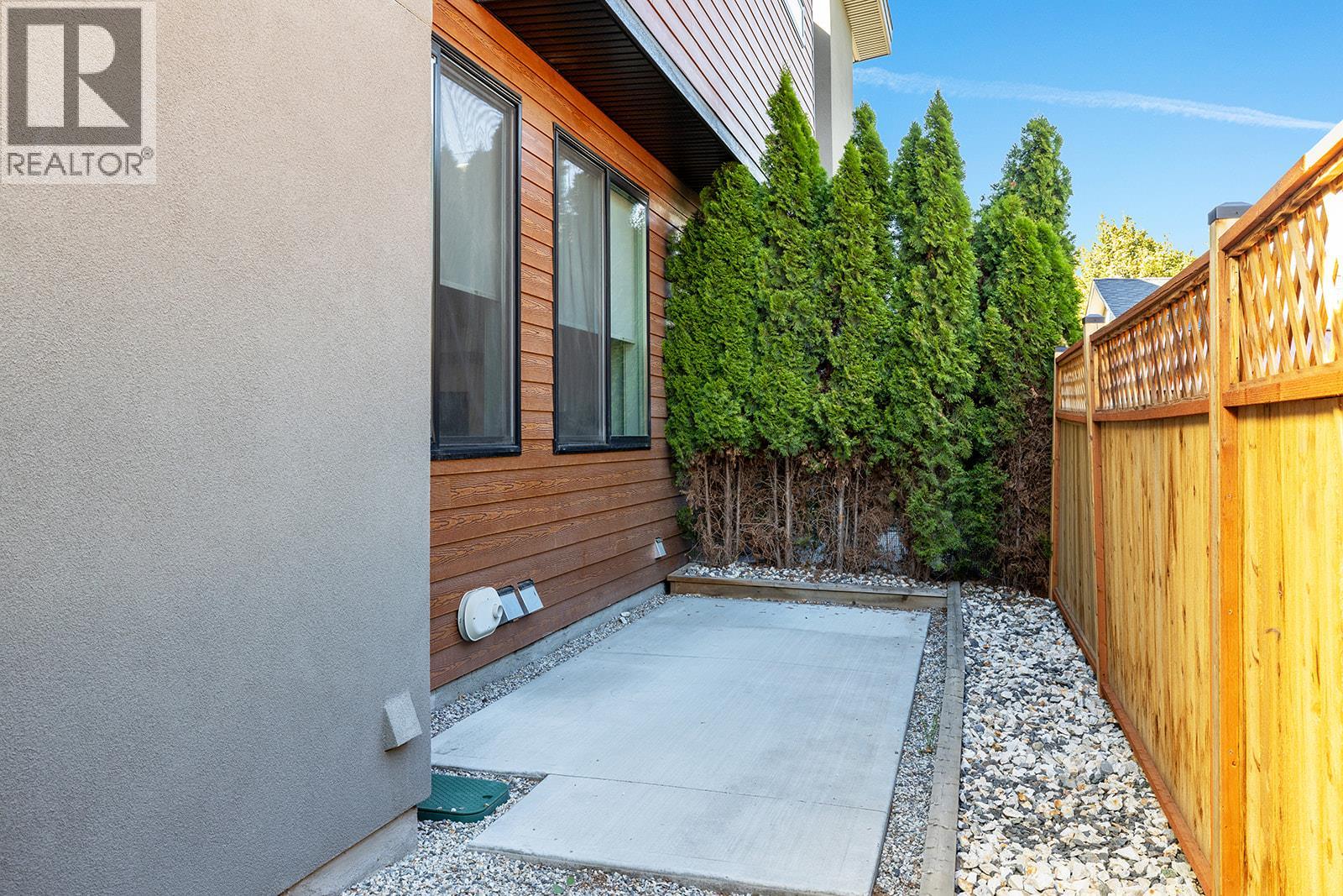 1038 Wilson Avenue - 37