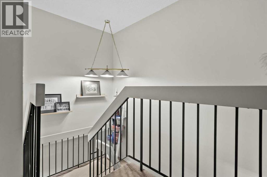 Single Family House 4 Level for Sale in    Avenue SW Lakeview Calgary 