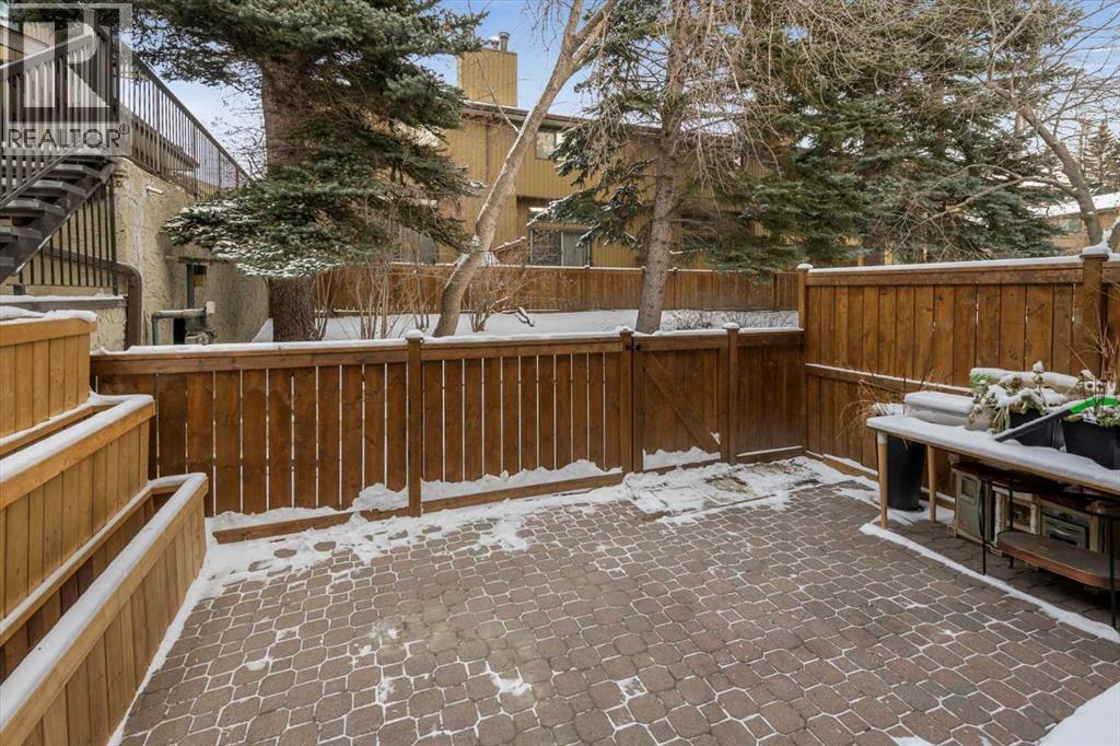 Single Family House 4 Level for Sale in    Avenue SW Lakeview Calgary 