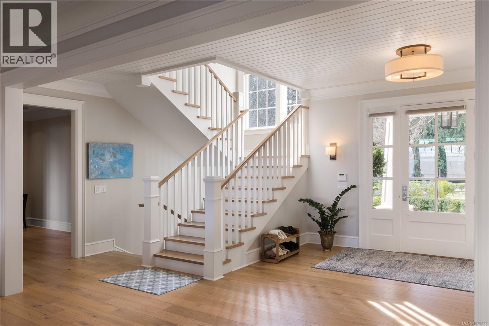  2616 Queenswood Lane, Saanich