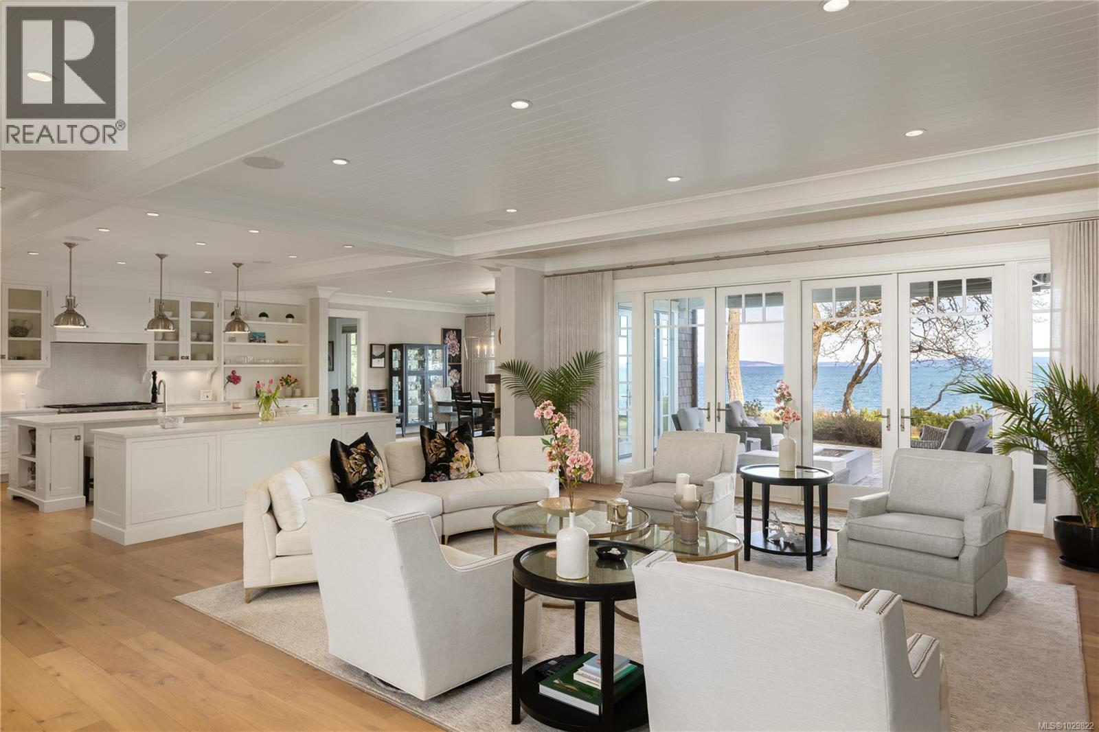  2616 Queenswood Lane, Saanich