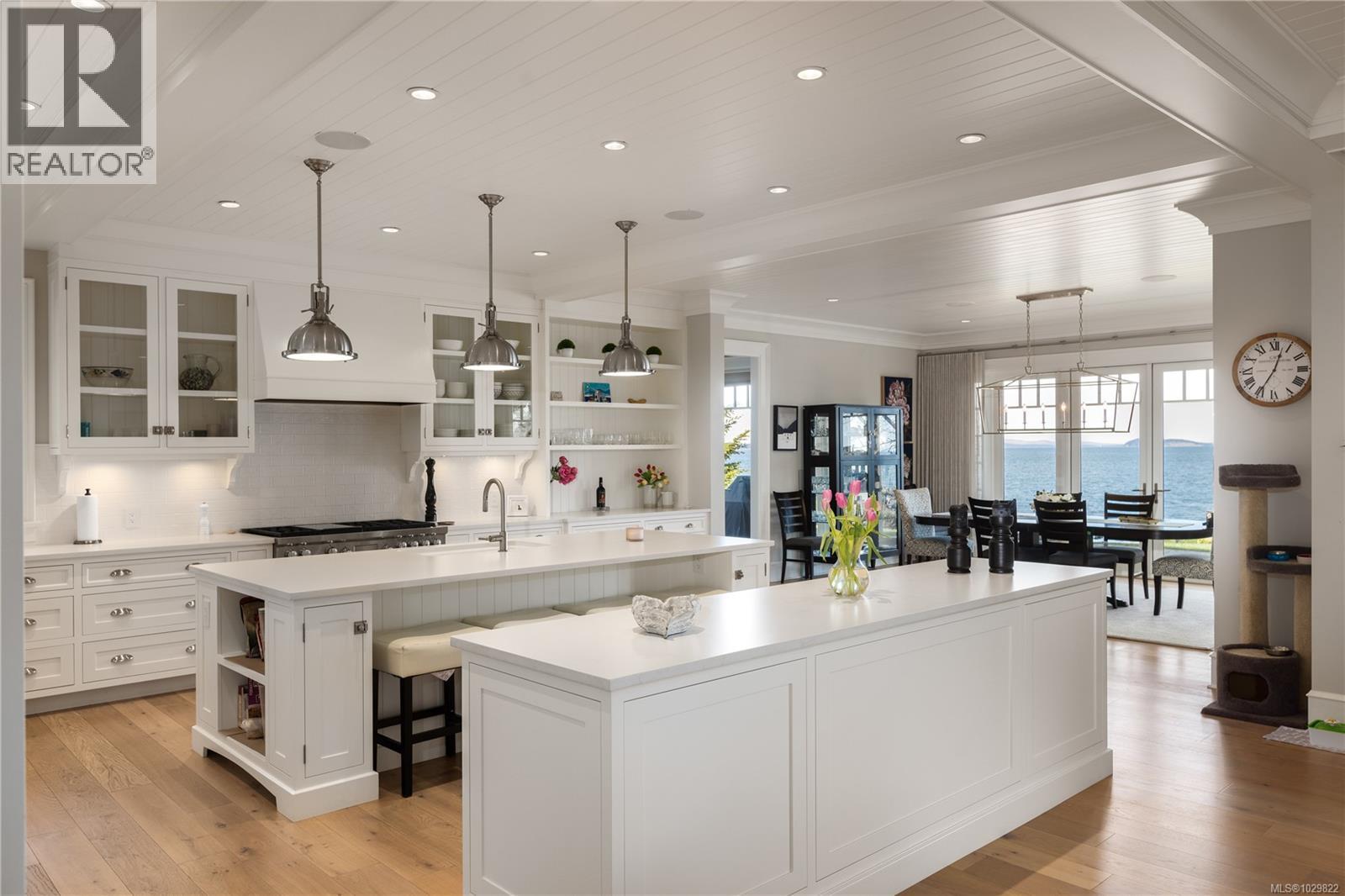  2616 Queenswood Lane, Saanich