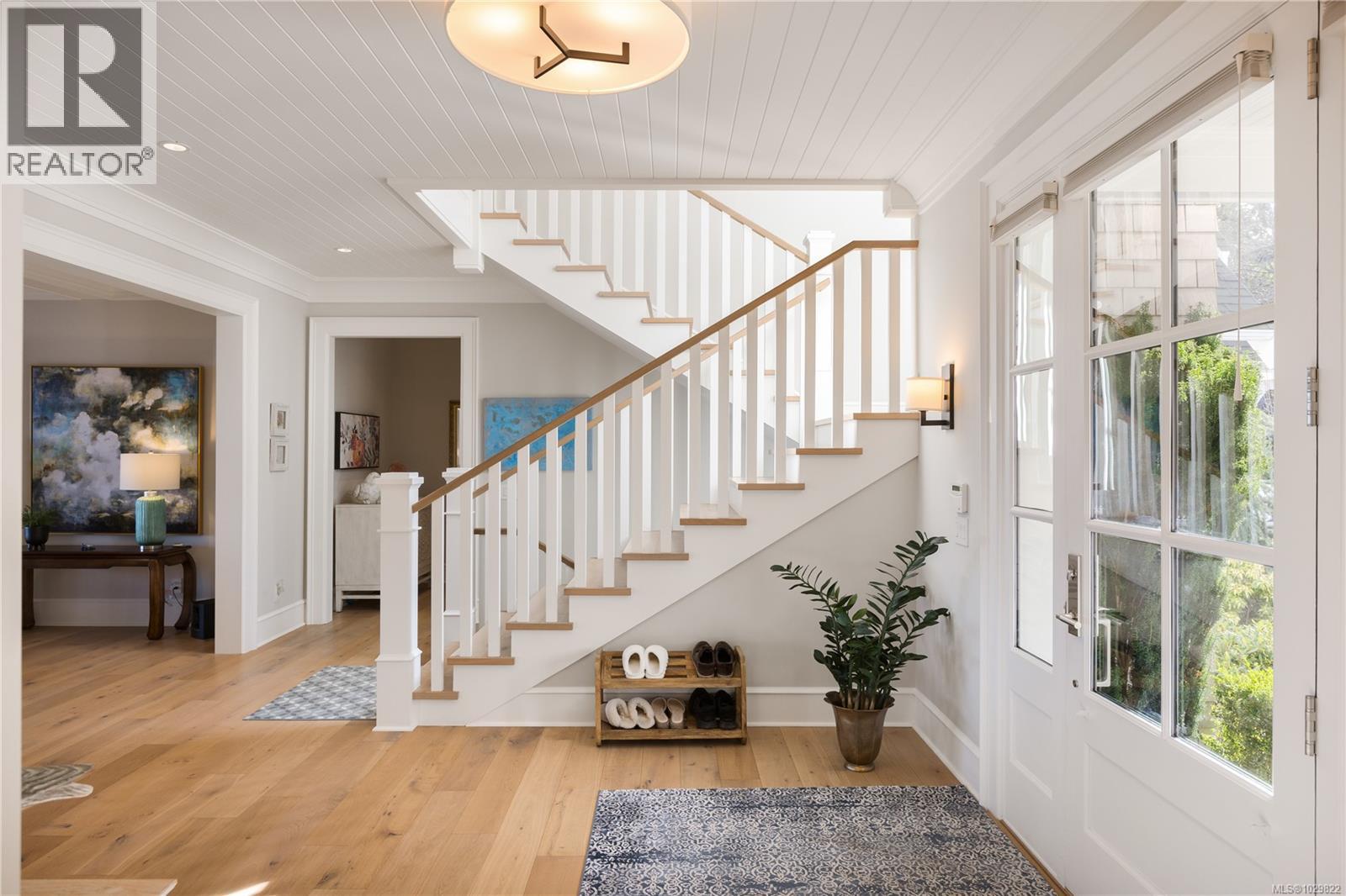  2616 Queenswood Lane, Saanich