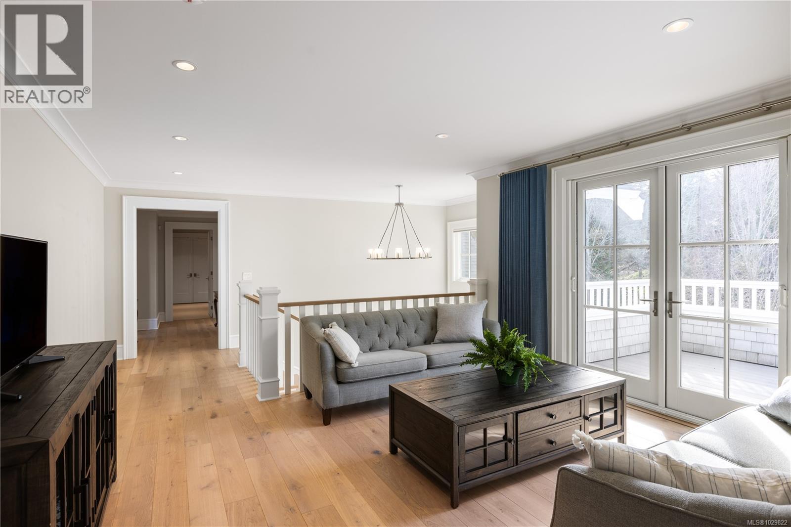  2616 Queenswood Lane, Saanich