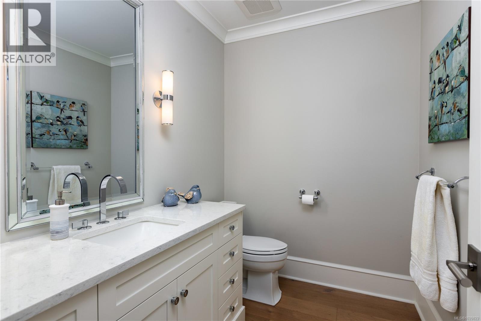  2616 Queenswood Lane, Saanich