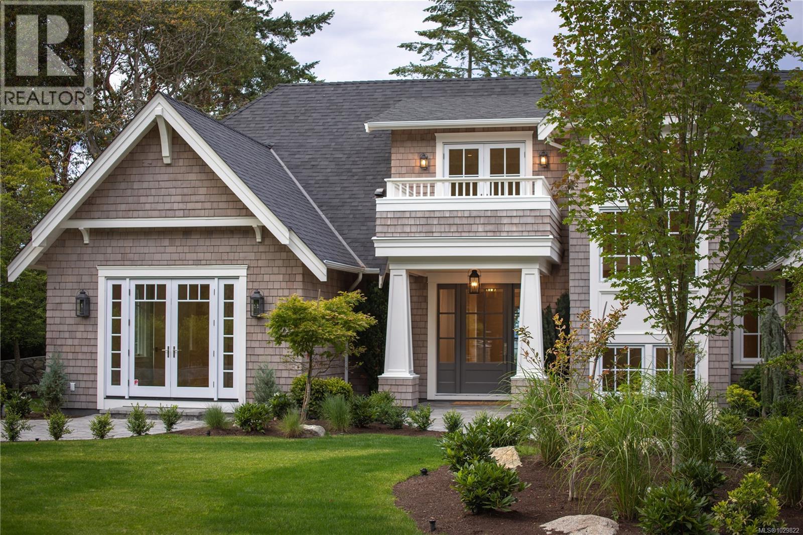  2616 Queenswood Lane, Saanich