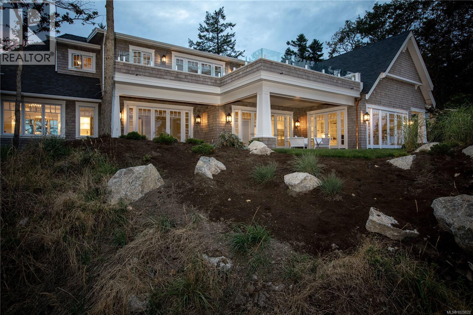  2616 Queenswood Lane, Saanich