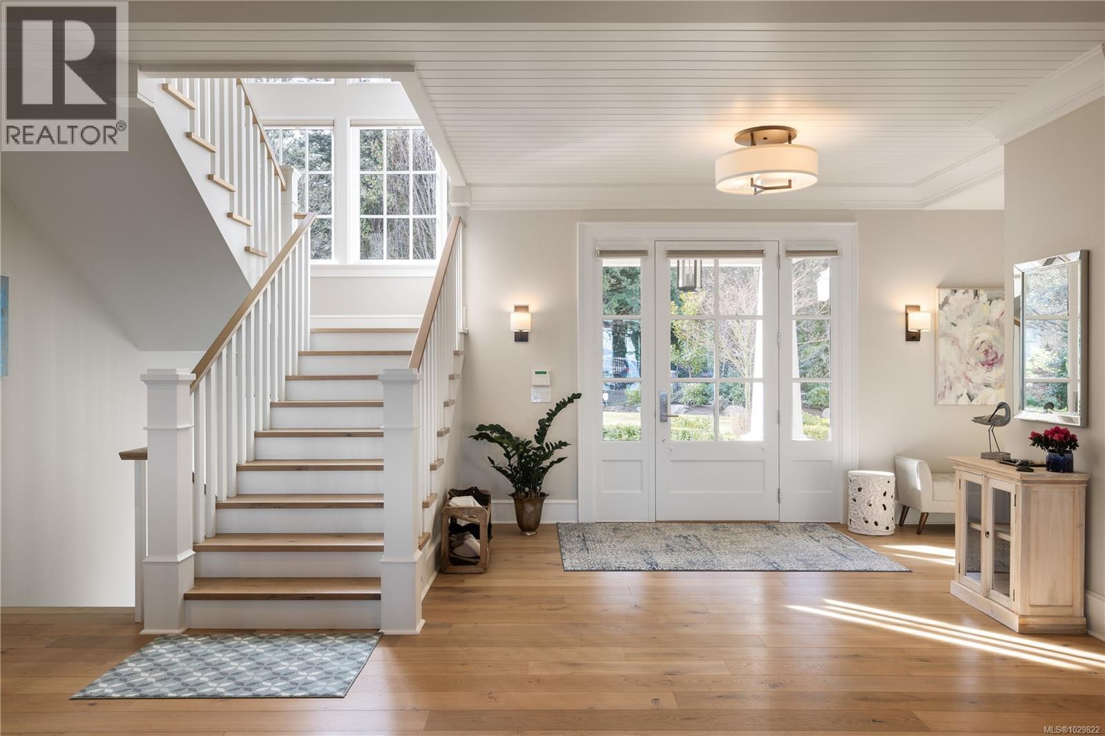  2616 Queenswood Lane, Saanich