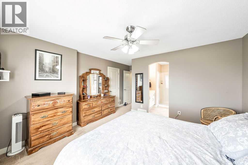 Single Family House for Sale in  Sherwood Rise NW Sherwood Calgary 