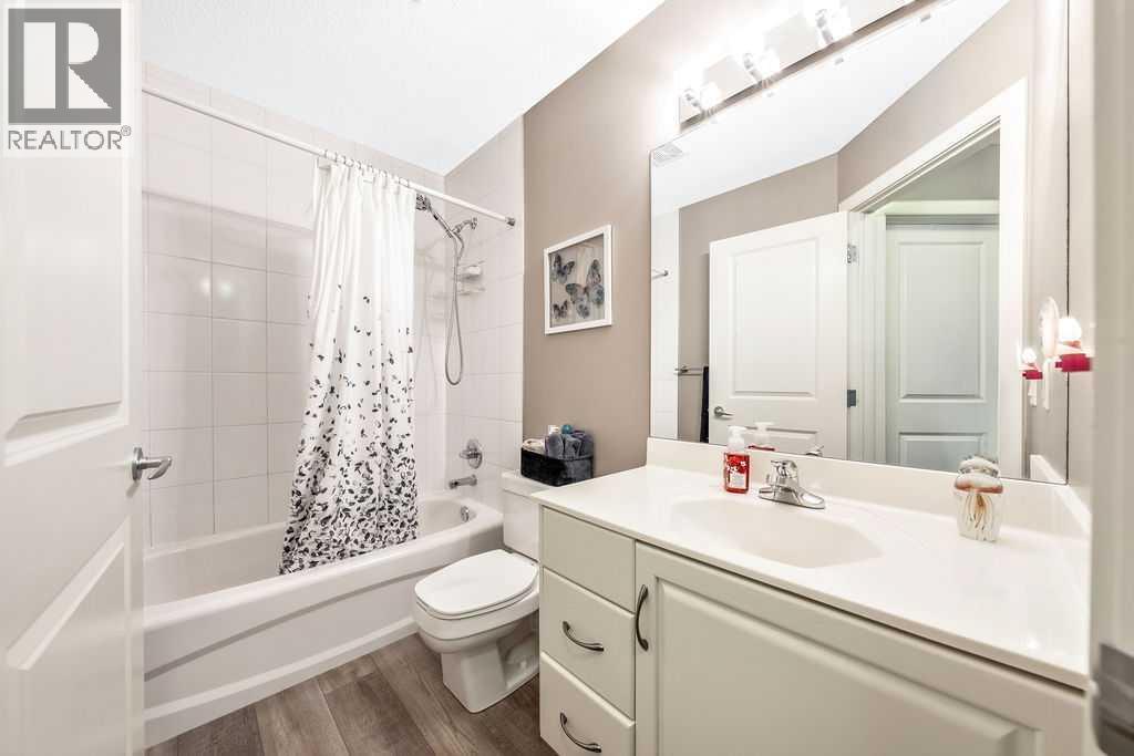 Single Family House for Sale in  Sherwood Rise NW Sherwood Calgary 