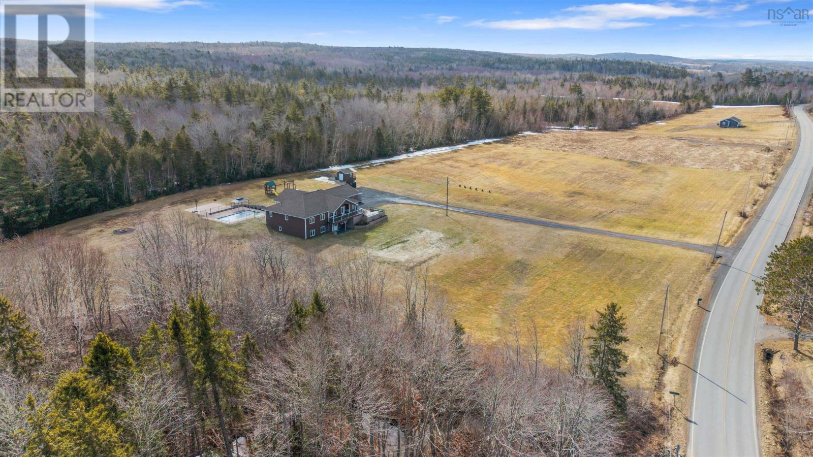 Property 29 of 49 of 4288 Gairloch Road