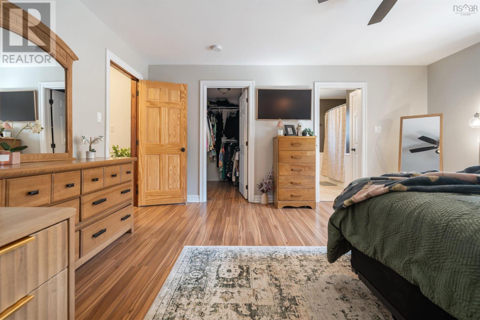 Property 33 of 49 of 4288 Gairloch Road