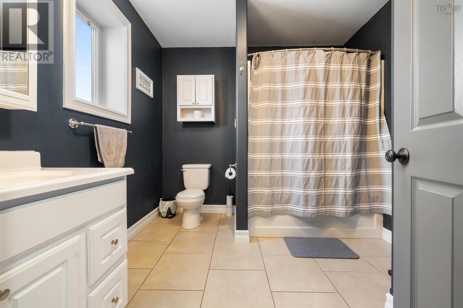 Property 40 of 49 of 4288 Gairloch Road