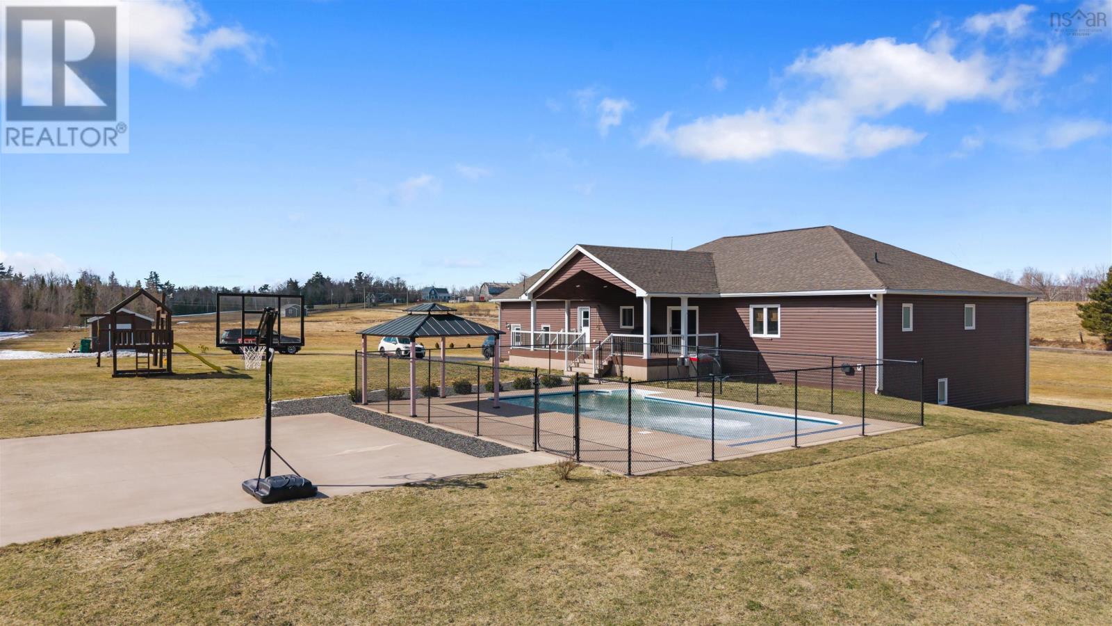 Property 37 of 49 of 4288 Gairloch Road