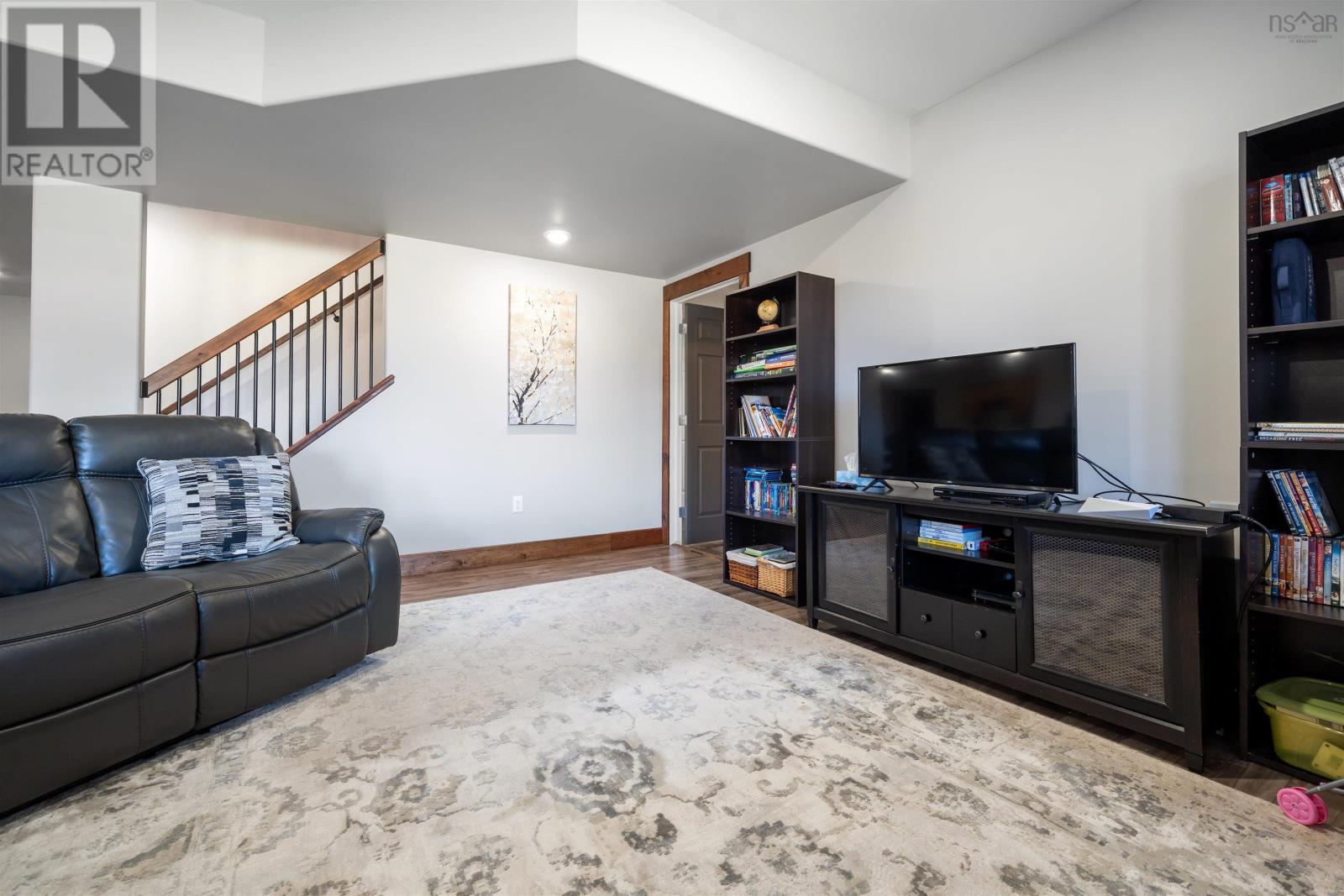 Property 15 of 49 of 4288 Gairloch Road