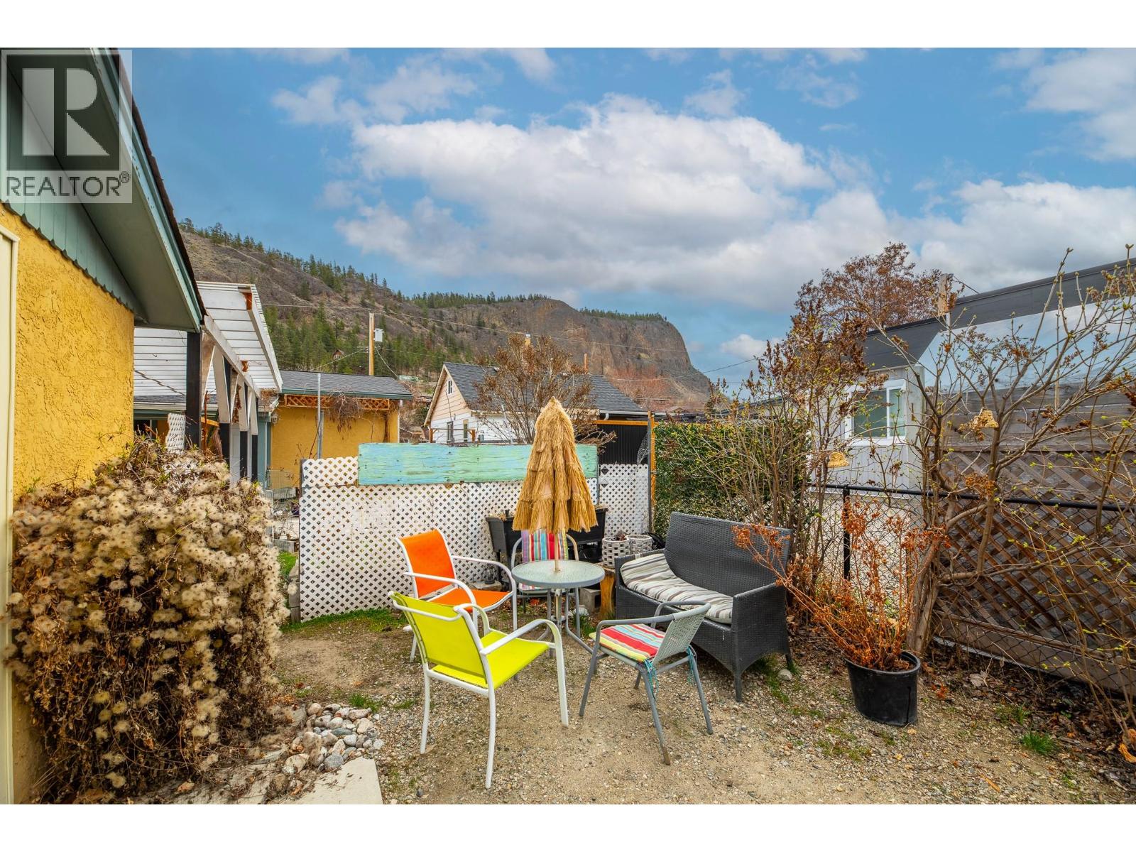  11020 Adams Avenue, Summerland