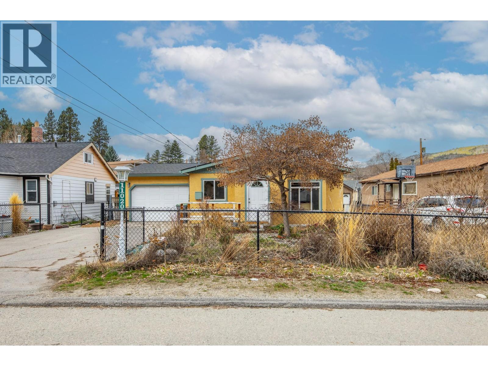  11020 Adams Avenue, Summerland