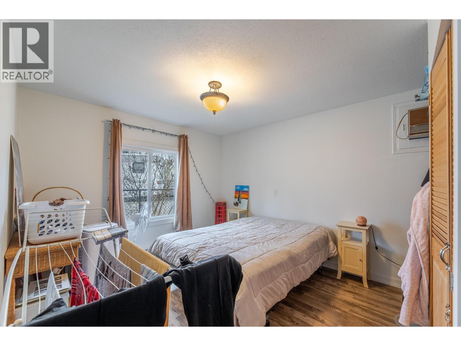  11020 Adams Avenue, Summerland