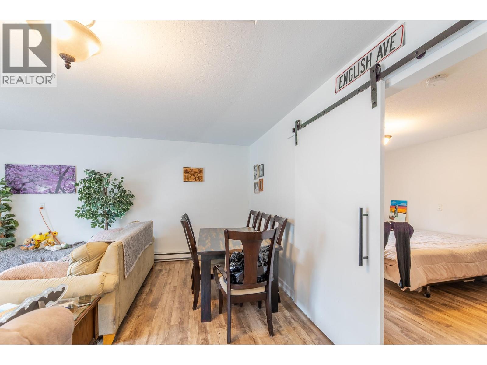  11020 Adams Avenue, Summerland