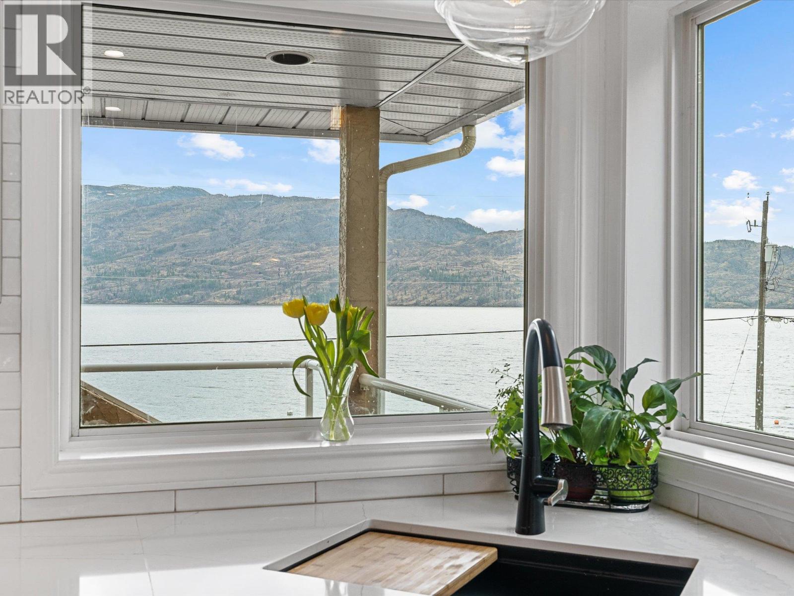  3838 Beach Avenue, Peachland