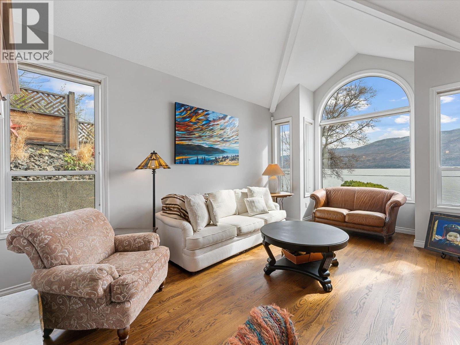  3838 Beach Avenue, Peachland