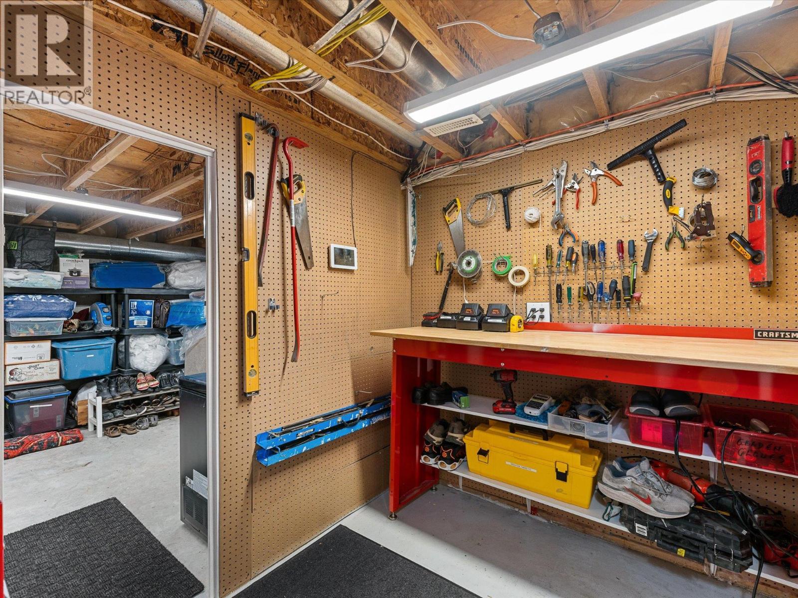  3838 Beach Avenue, Peachland