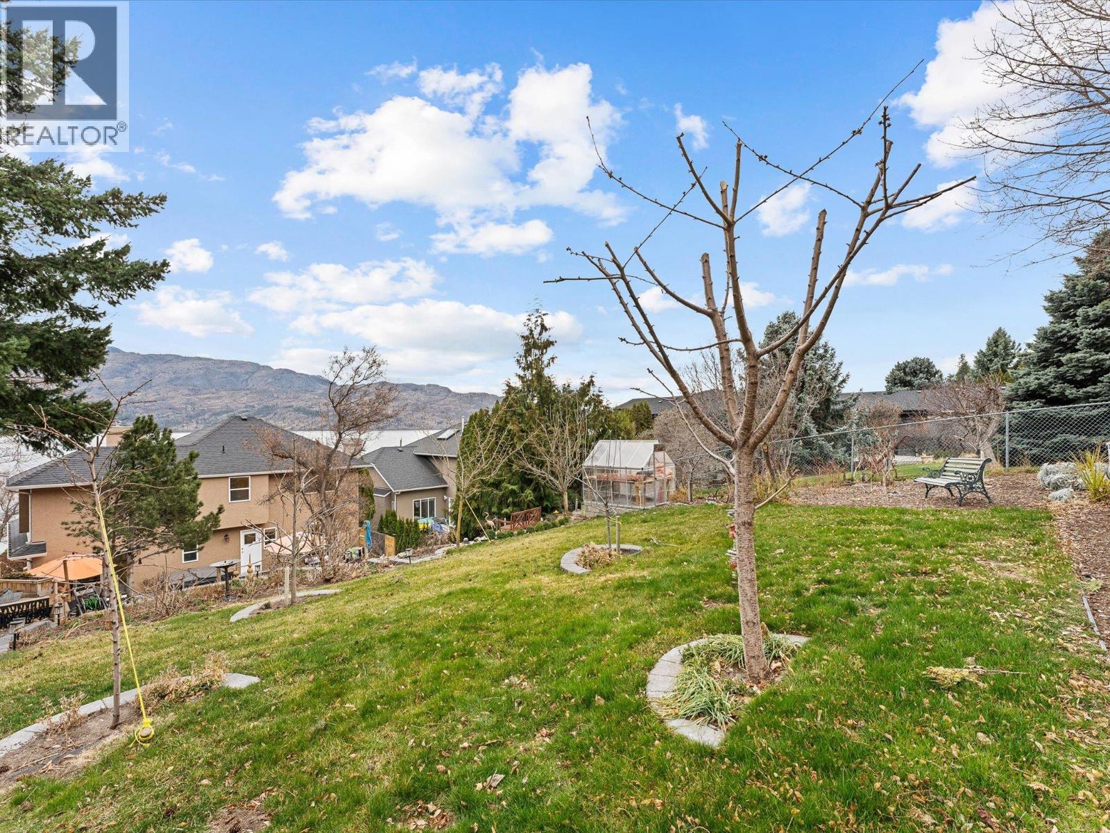  3838 Beach Avenue, Peachland