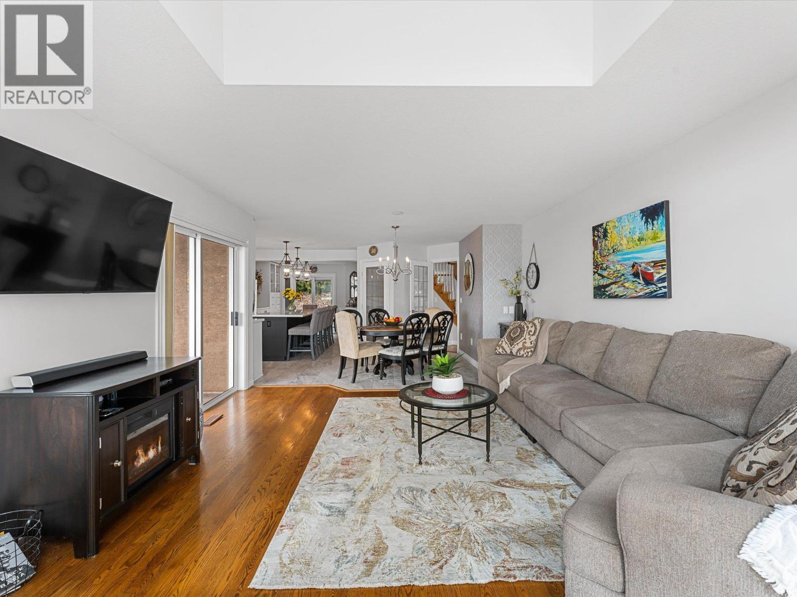  3838 Beach Avenue, Peachland