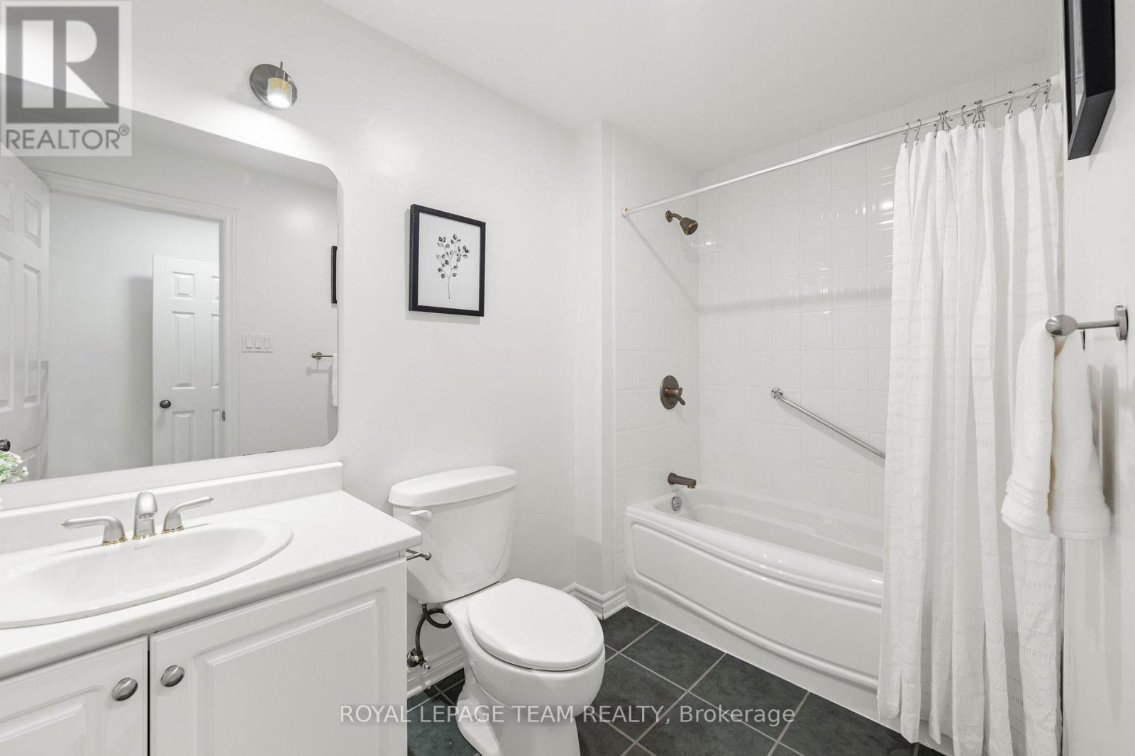 60 IRONSIDE COURT - 39